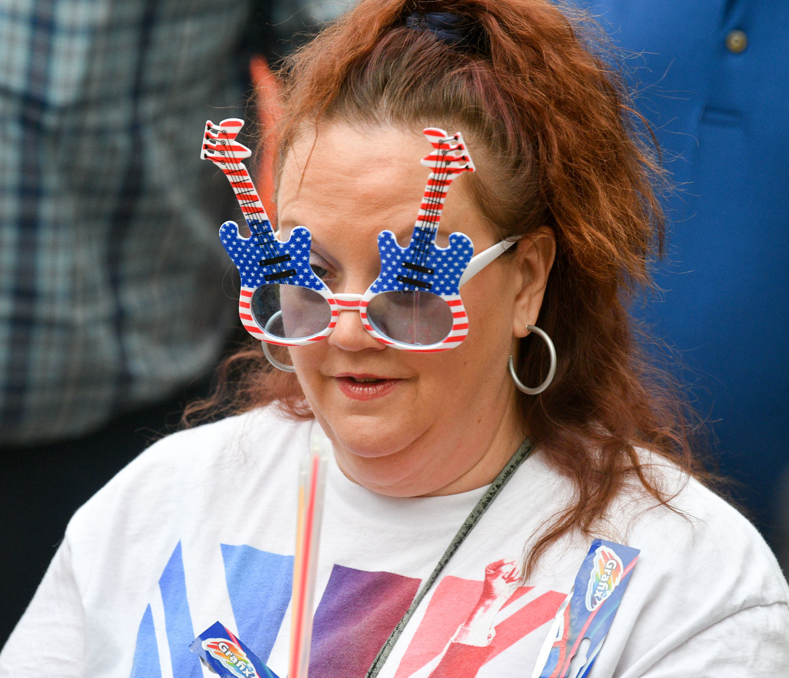 061219-McCartney-Fans-027a.jpg